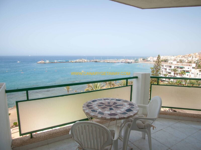 Beautiful one bed apartment in Edificio Comodoro, Los Cristianos