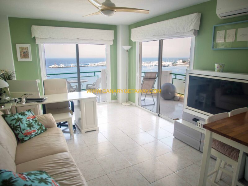 Beautiful one bed apartment in Edificio Comodoro, Los Cristianos