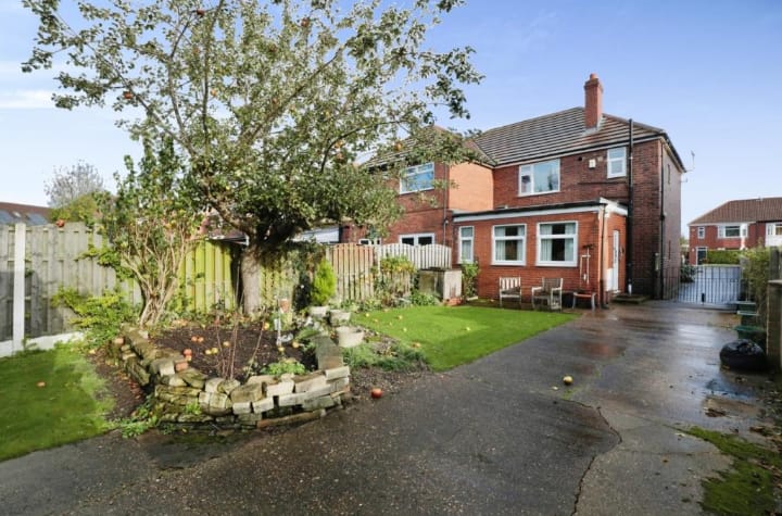 3 bed semi detached house for sale in the UK