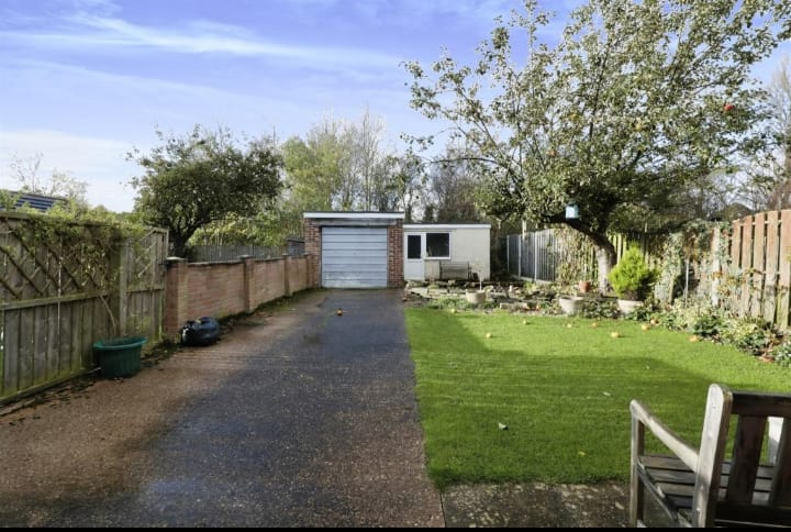 3 bed semi detached house for sale in the UK